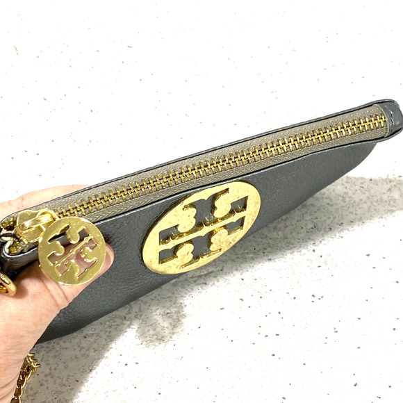 Tory Burch Silvery Gray Metallic Leather Wristlet Wallet Pouch Detachable Chain - Picture 5 of 8